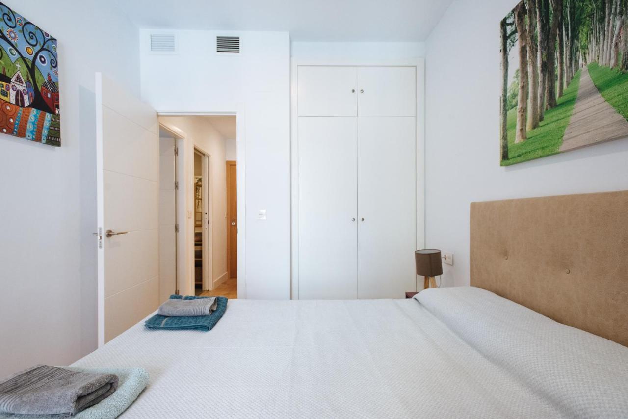 Апартаменти Apartamento Estelar Con Piscina Y Garaje Nervion Севілья Екстер'єр фото