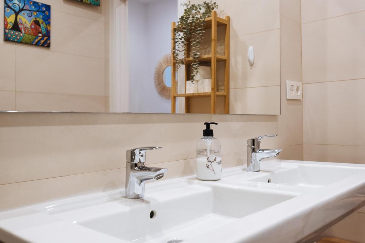 Апартаменти Apartamento Estelar Con Piscina Y Garaje Nervion Севілья Екстер'єр фото