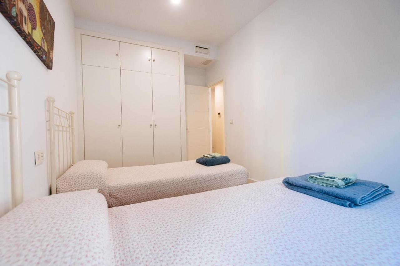 Апартаменти Apartamento Estelar Con Piscina Y Garaje Nervion Севілья Екстер'єр фото