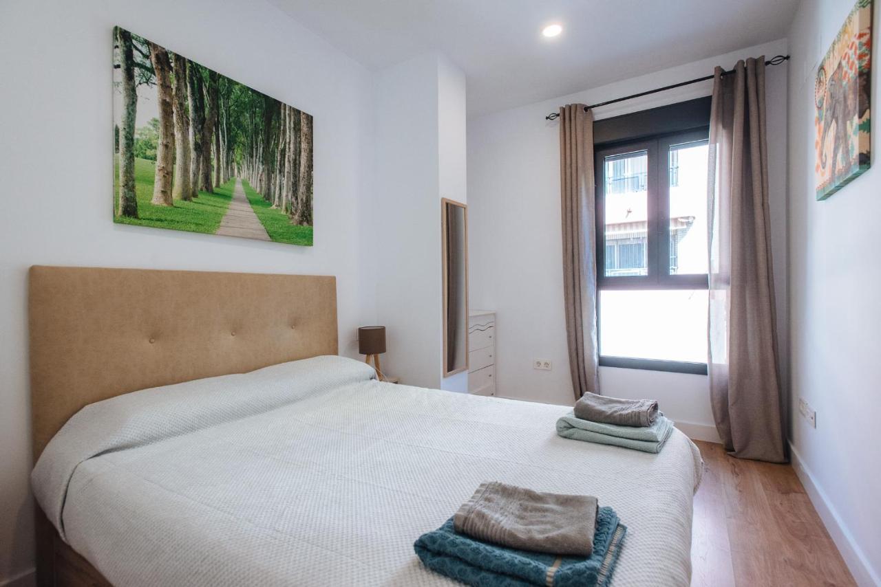Апартаменти Apartamento Estelar Con Piscina Y Garaje Nervion Севілья Екстер'єр фото